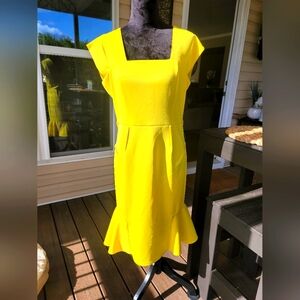 Beautiful yellow flare bottom dress, size XL